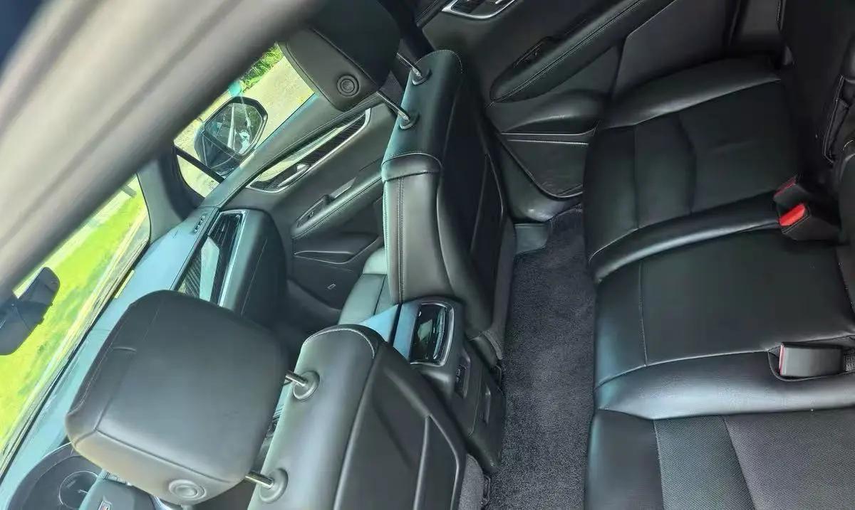 Cadillac XT6 2021 28T 7-seat 4-wheel drive fashion model 5