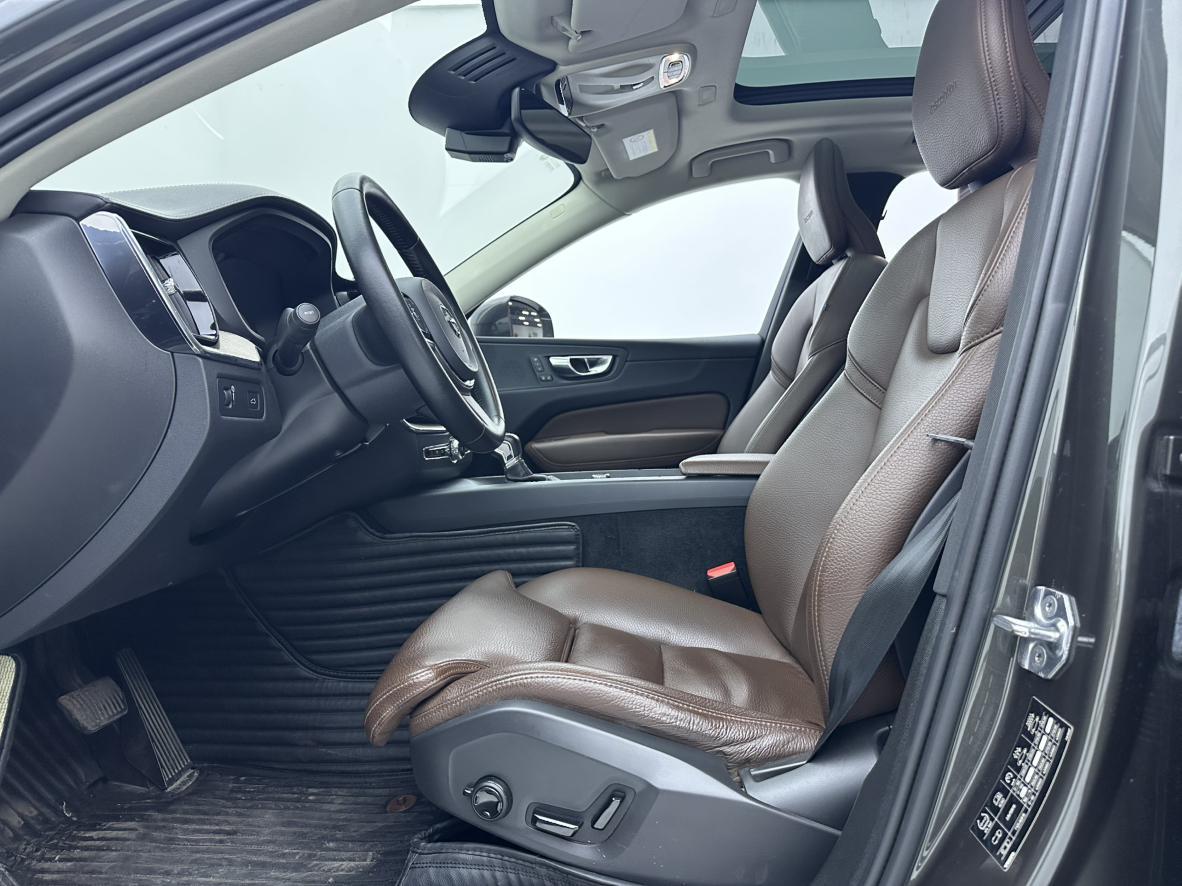 Volvo XC60 2020 T5 4WD Zhiyuan Deluxe Edition 6