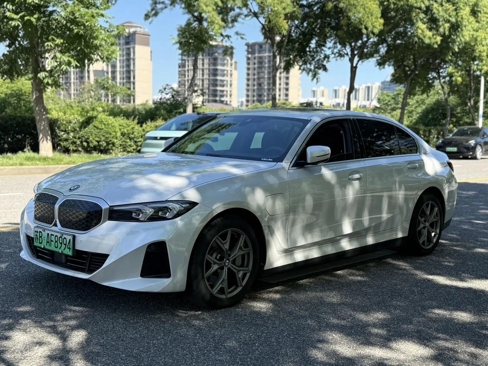 BMW 2025 i3 eDrive 35 L automatic gear