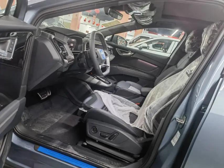 Audi 2024 Q4 e-tron 40 Creation Edition Automatic Gear 2