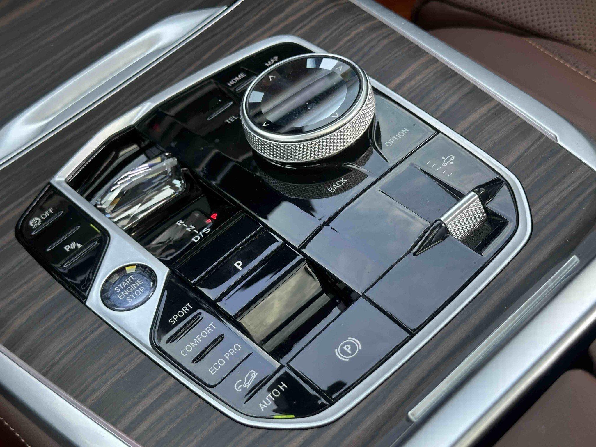 BMW X7 (Imported) 2024 X7 xDrive40i 48V 3.0T Leading Luxury Suit Automatic Gear 8