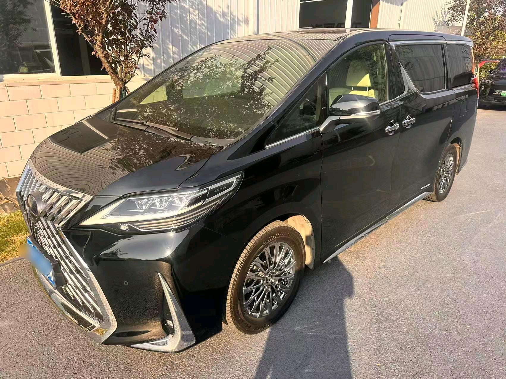 Lexus LM 2020 300h Seven-seat Junya Edition