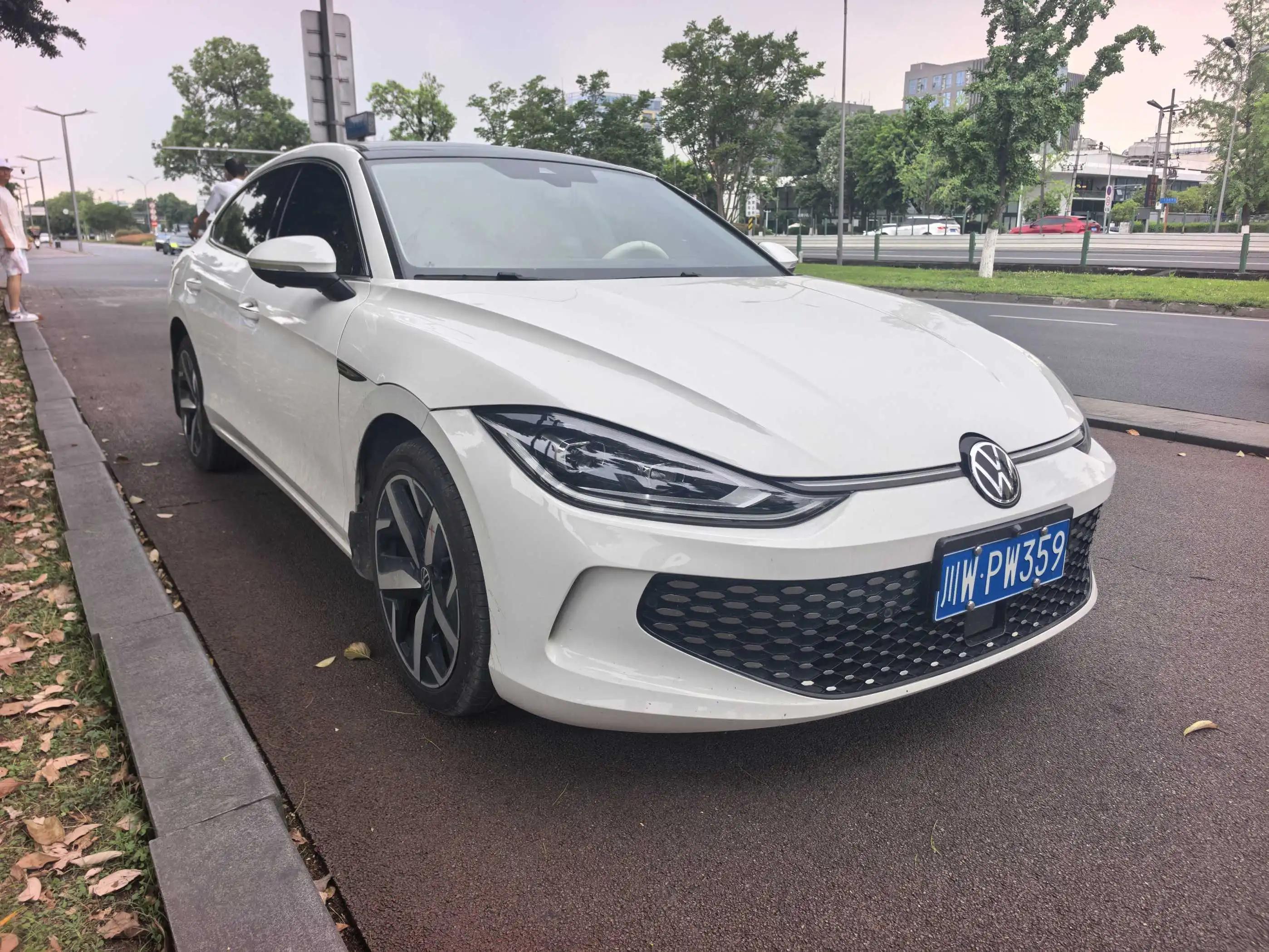 Ling Du 2022 Ling Du L 280TSI DSG Hot Edition 3