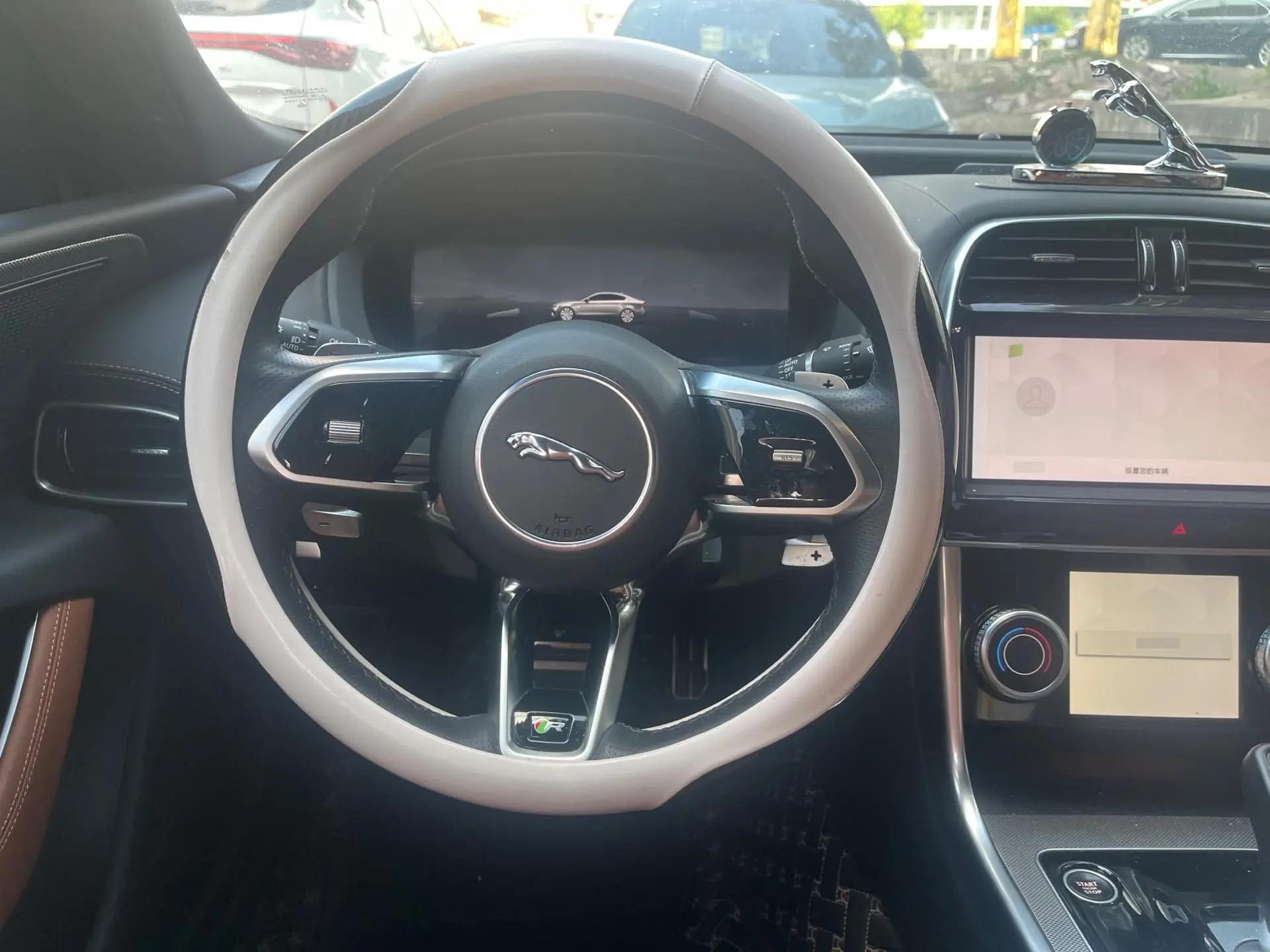 Jaguar XEL 2023 2.0T 250PS R-DYNAMIC S Enterprising Sports Edition 2