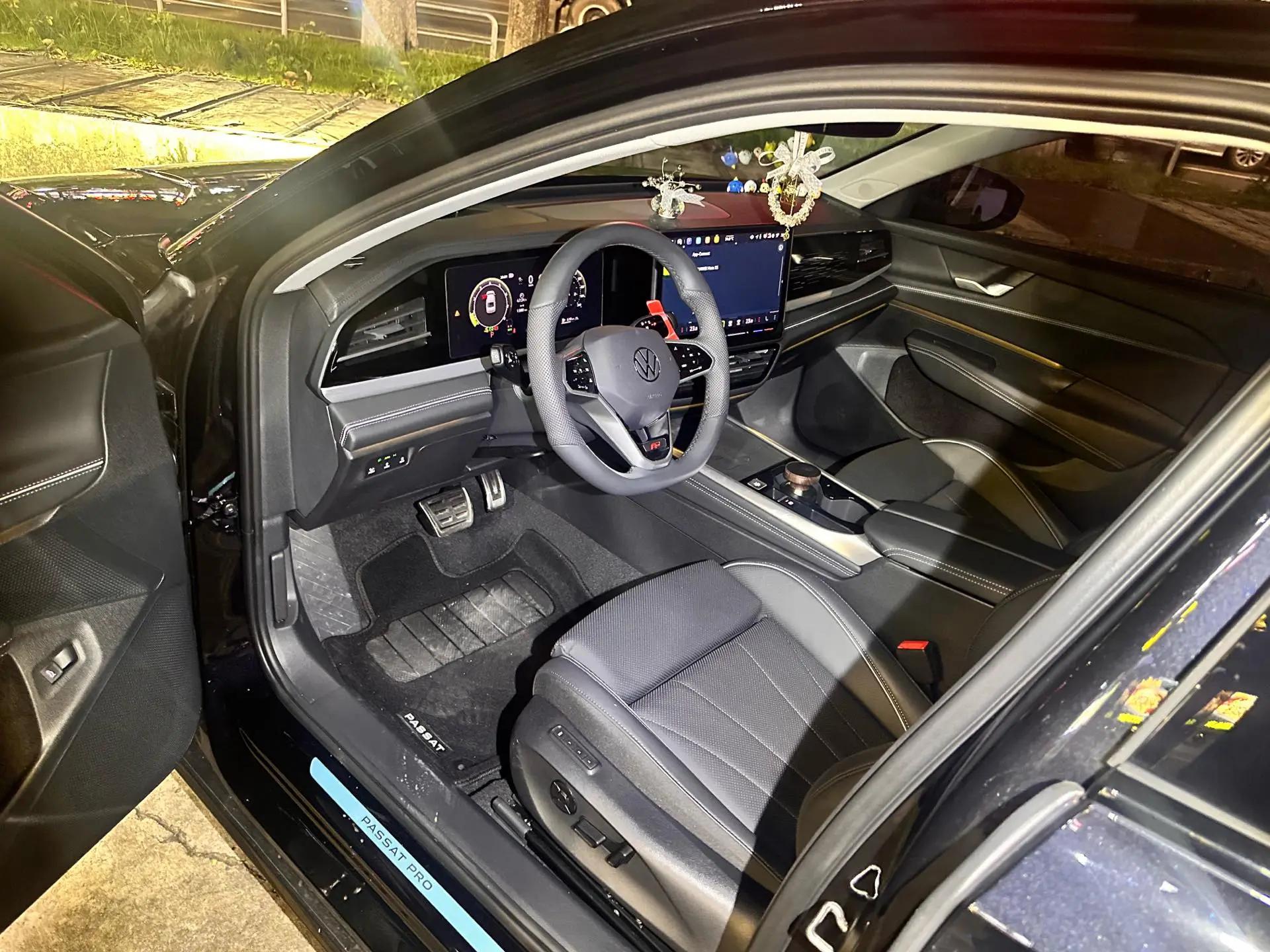 Volkswagen 2026 Passat Pro 2.0TSI 380TSI Star Dragon Edition Automatic 3
