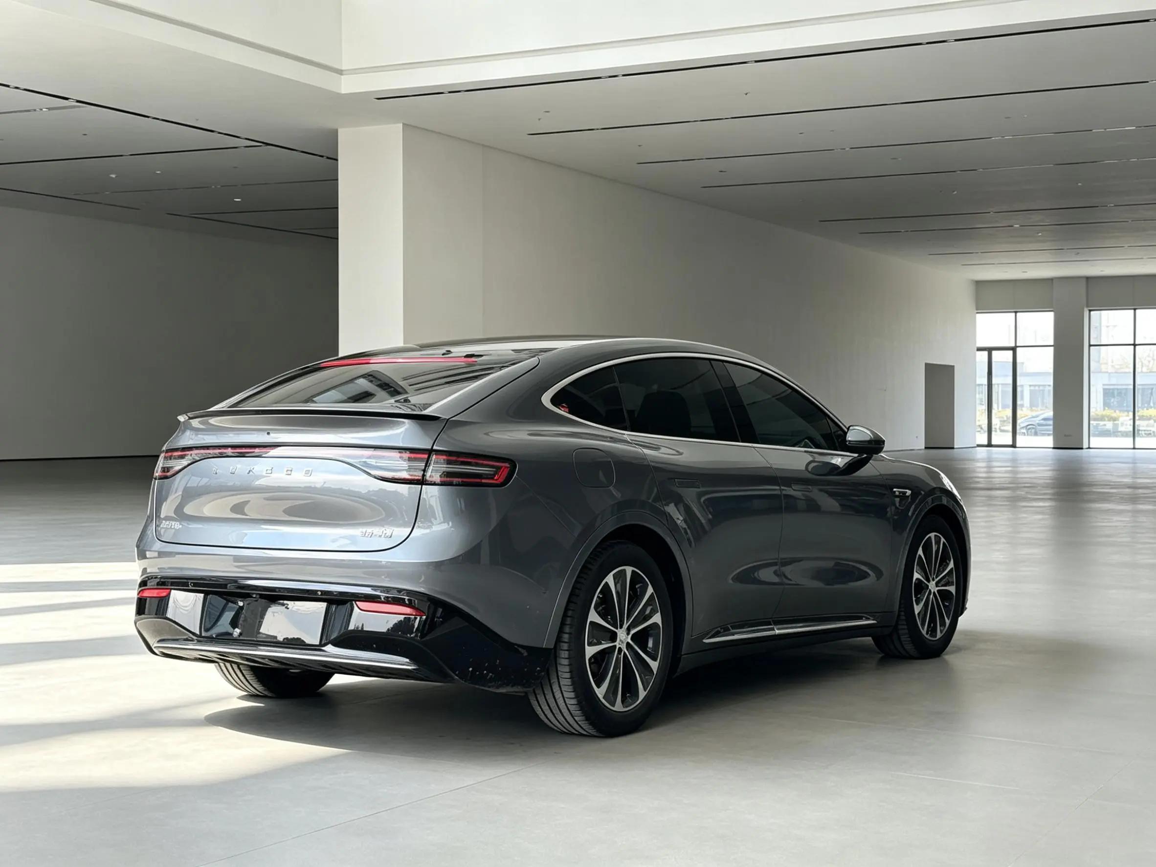 Intellectual 2025 R 7 251km Max Automatic Gear 6