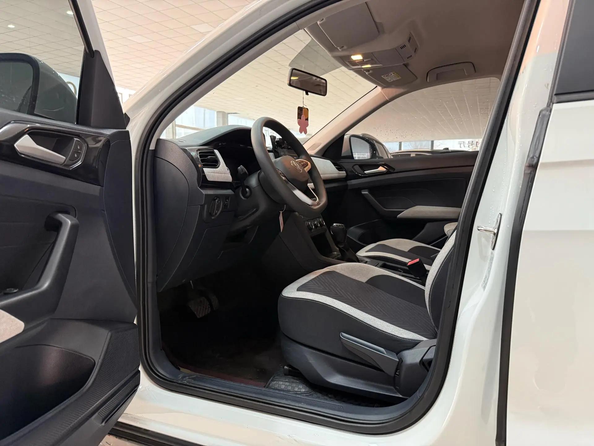 Volkswagen 2025 T-Roc New Edition 1.5 Ruijin Edition Automatic 7