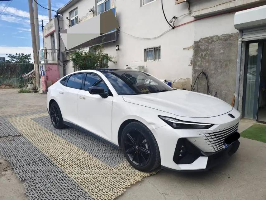 ChangAn 2023 UNI-V 1.5T Prestige Automatic 3