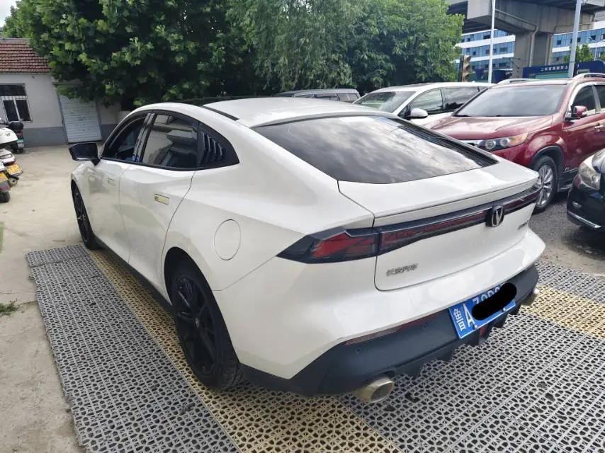 ChangAn 2023 UNI-V 1.5T Prestige Automatic 4