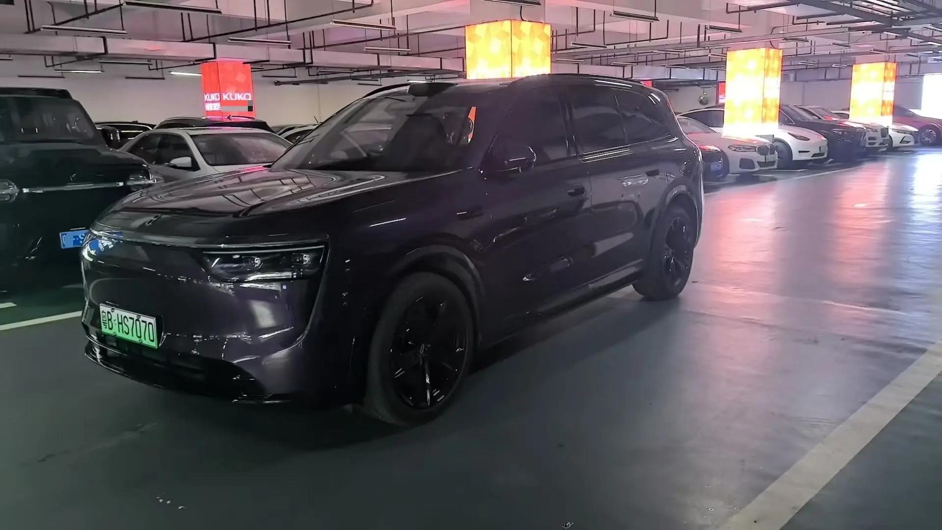 AITO M8 2025 extended range Max version 53.4kWh 6-seat version