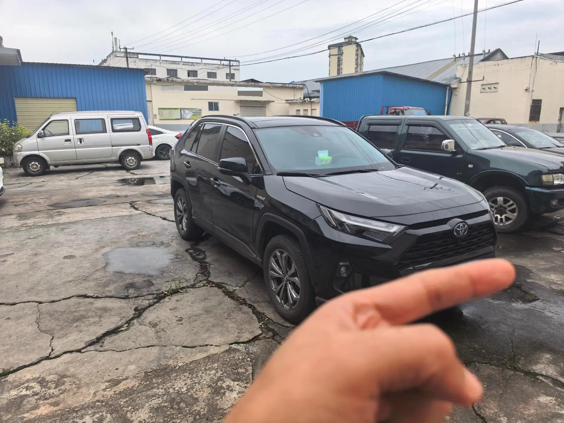 Toyota 2024 RAV4 Rongfang Dual Engine 2.5 Stepless Two-Drive Elite Plus Edition Automatic Gear 2