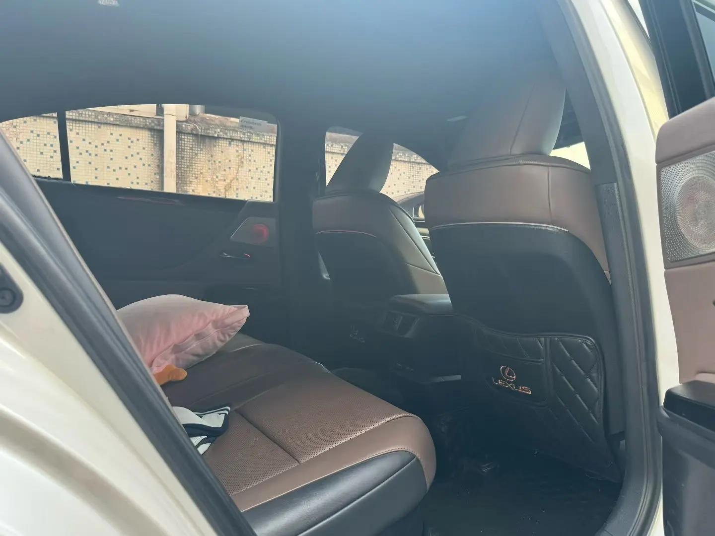 Lexus ES 2022 300h Excellent Edition 9