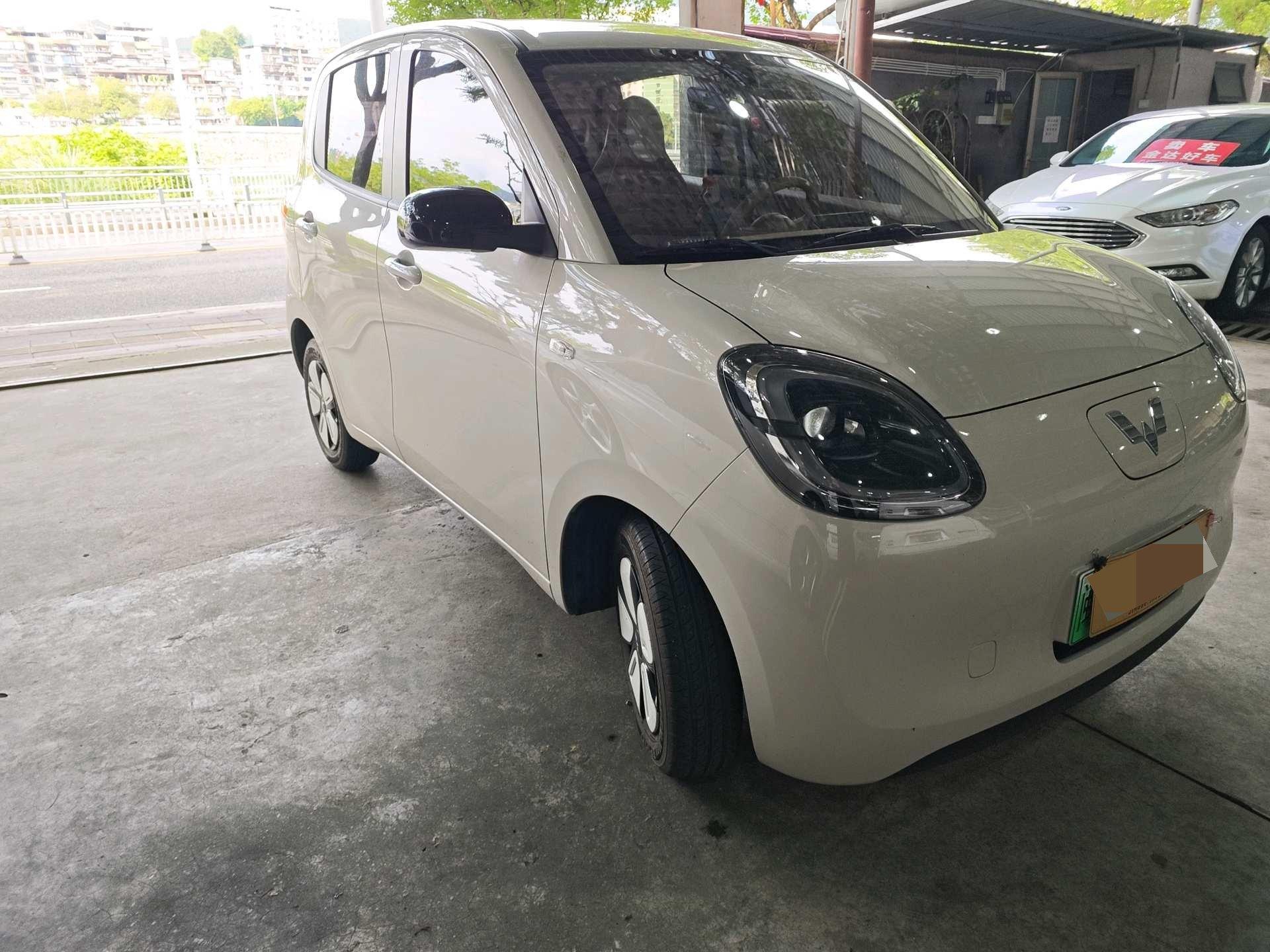 WuLing 2025 HongGuang MINI EV Four-Door Advanced Automatic 2