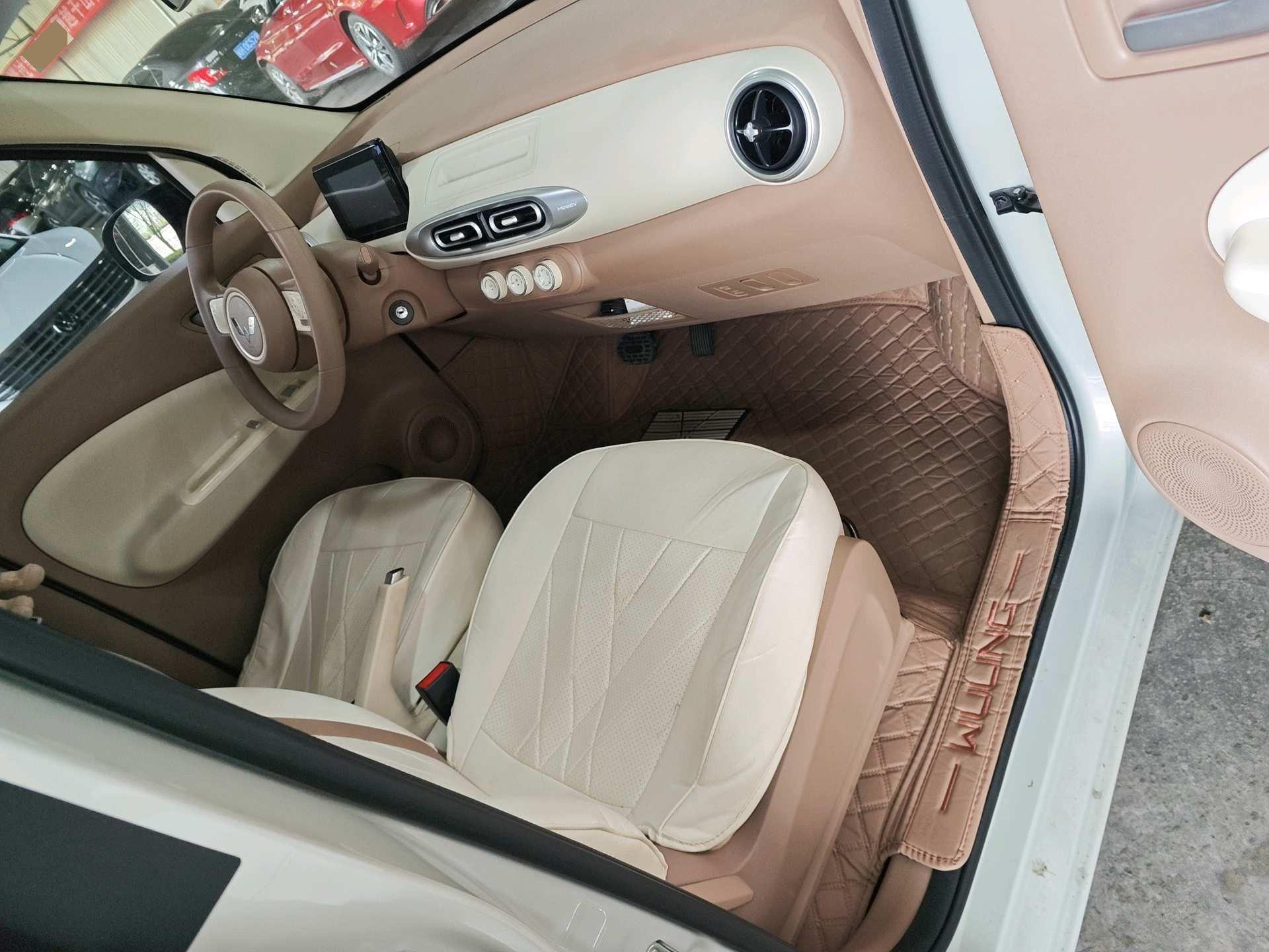 WuLing 2025 HongGuang MINI EV Four-Door Advanced Automatic 3