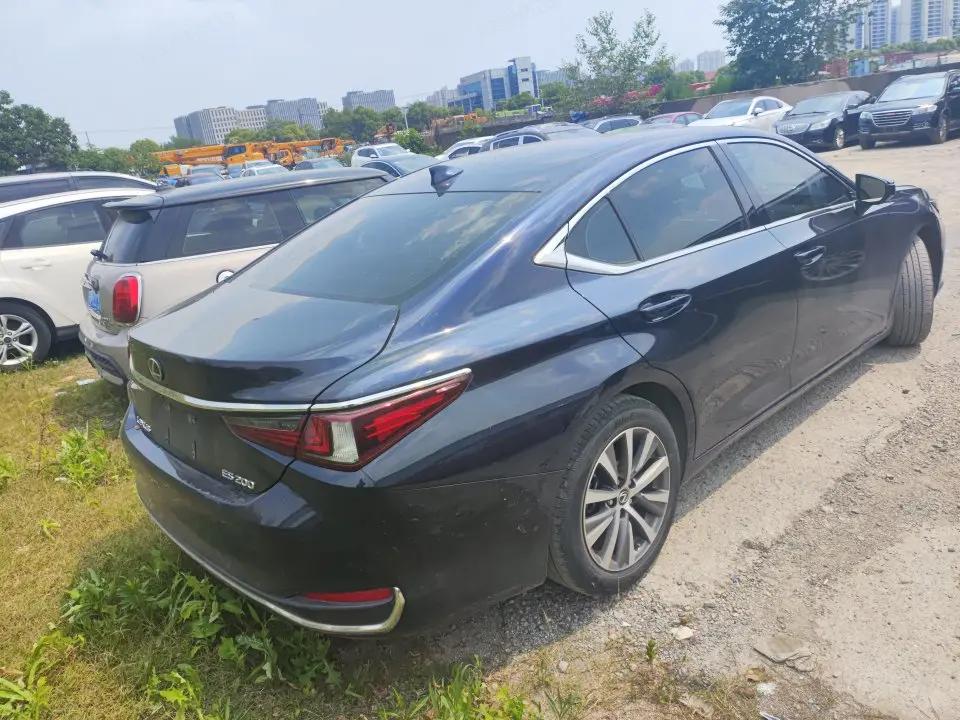 Lexus ES 2018 200 Excellence Edition Country VI 2