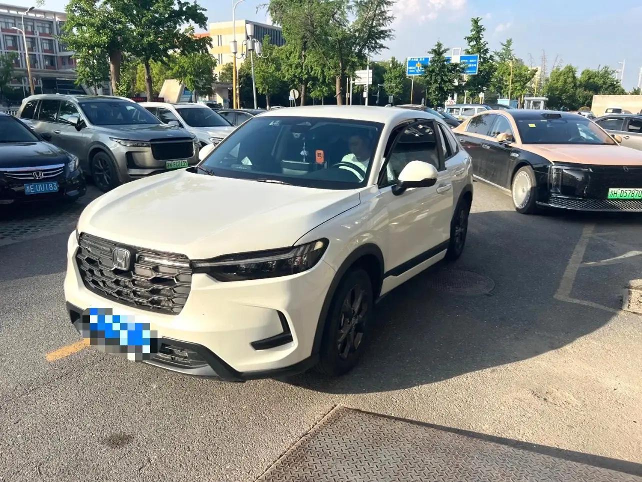 Open image lightbox: Honda 2023 HR-V 1.5T Stepless 240TURBO Jin Rui Edition Automatic Gear