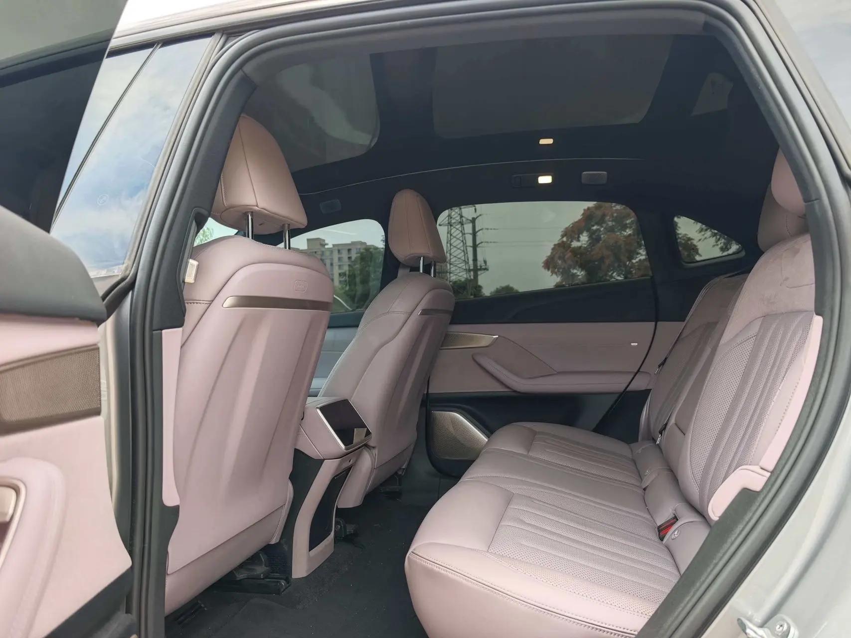 ONVO 2024 L60 60kwh four-wheel drive version of automatic gear 5