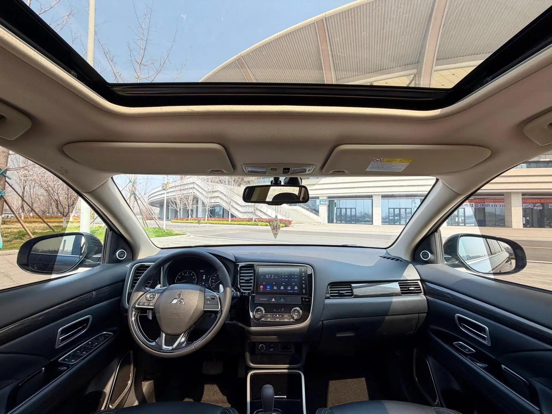 Outlander 2019 2.4L 4-wheel drive to enjoy the version of 5-seat national v 5