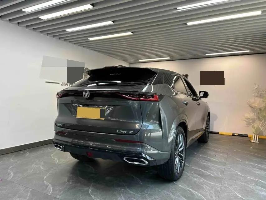 ChangAn UNI-Z 2025 1.5T Luxury Model 6