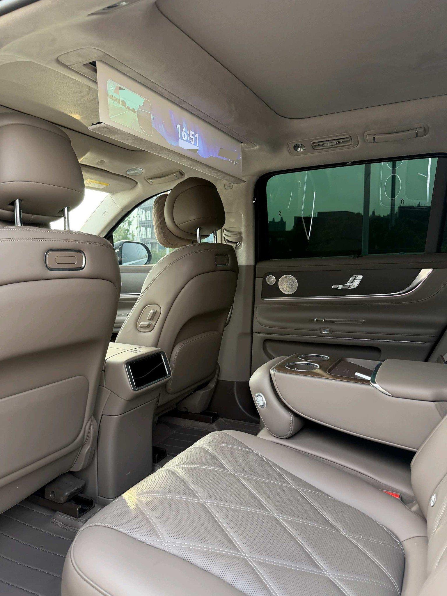 AITO 2025 Model AITO M9 Range-Extended Ultra Version 52kWh 5-Seater Automatic 10