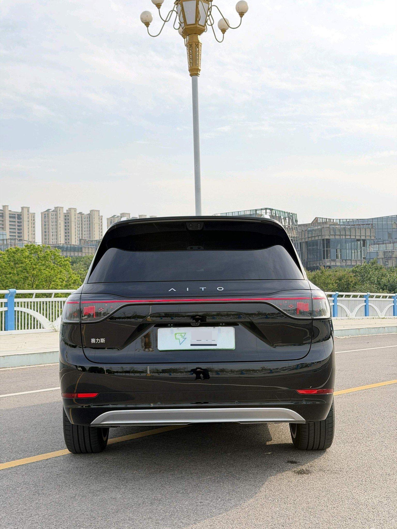 AITO 2025 Model AITO M9 Range-Extended Ultra Version 52kWh 5-Seater Automatic 5