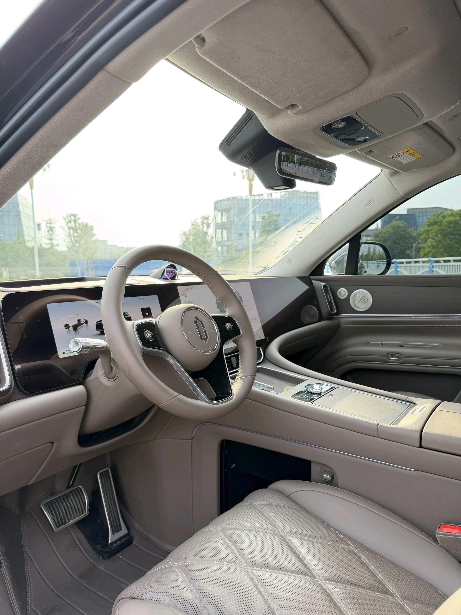 AITO 2025 Model AITO M9 Range-Extended Ultra Version 52kWh 5-Seater Automatic 8