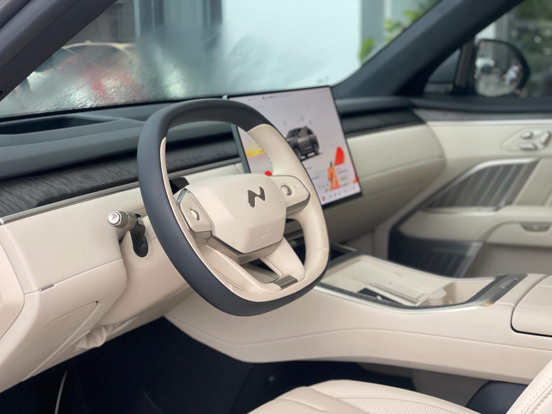 ONVO 2025 L90 Ultra six-seat automatic gear 5