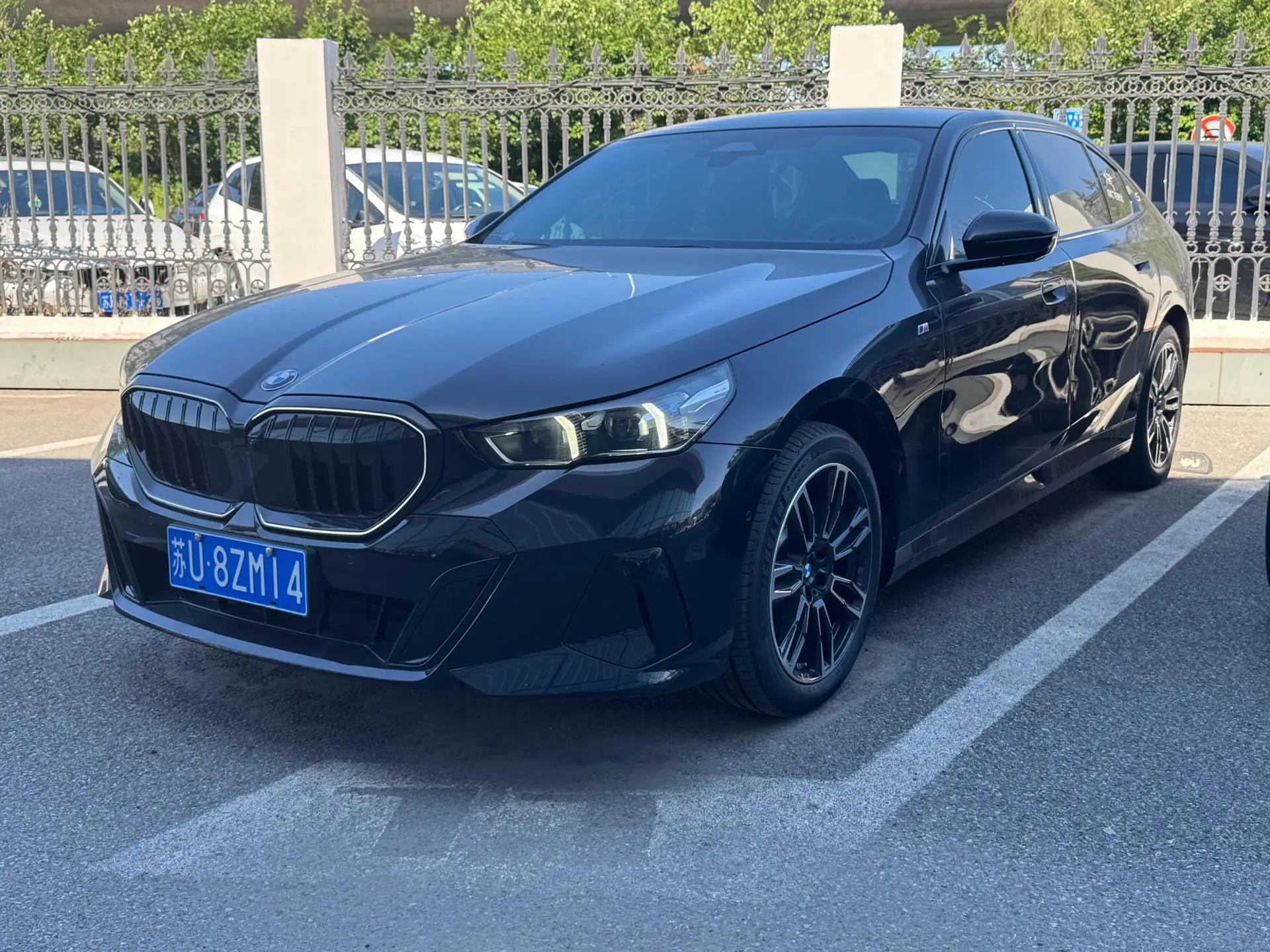 BMW 5 Series 2025 Model 530Li 48V 2.0T Luxury Line M Sport Package Automatic