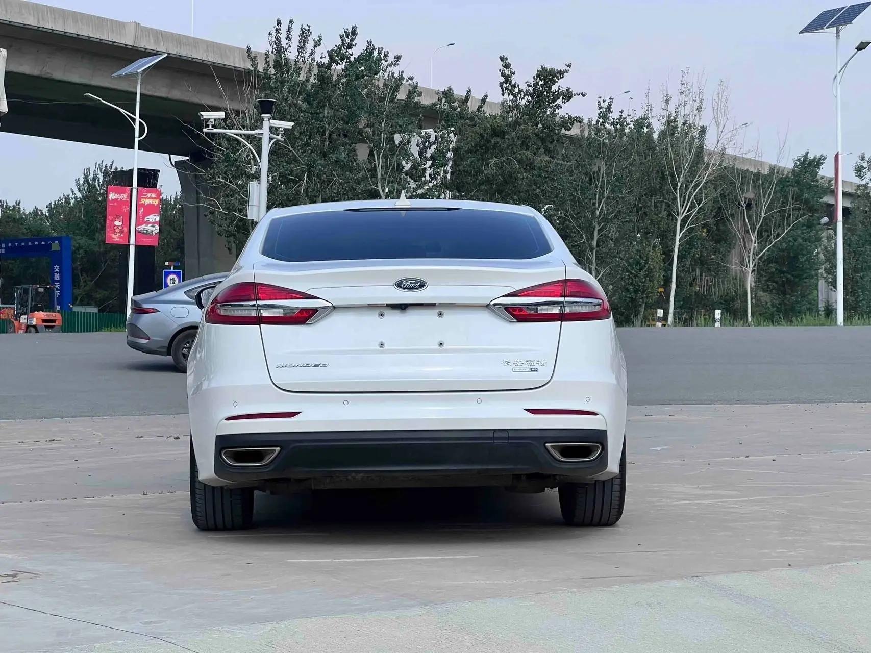 Ford Mondeo 2020 EcoBoost 180 Luxury Edition 5