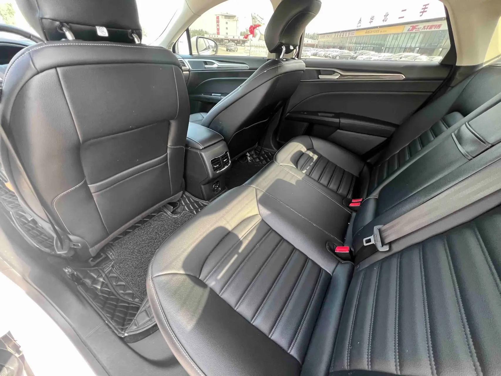 Ford Mondeo 2020 EcoBoost 180 Luxury Edition 8