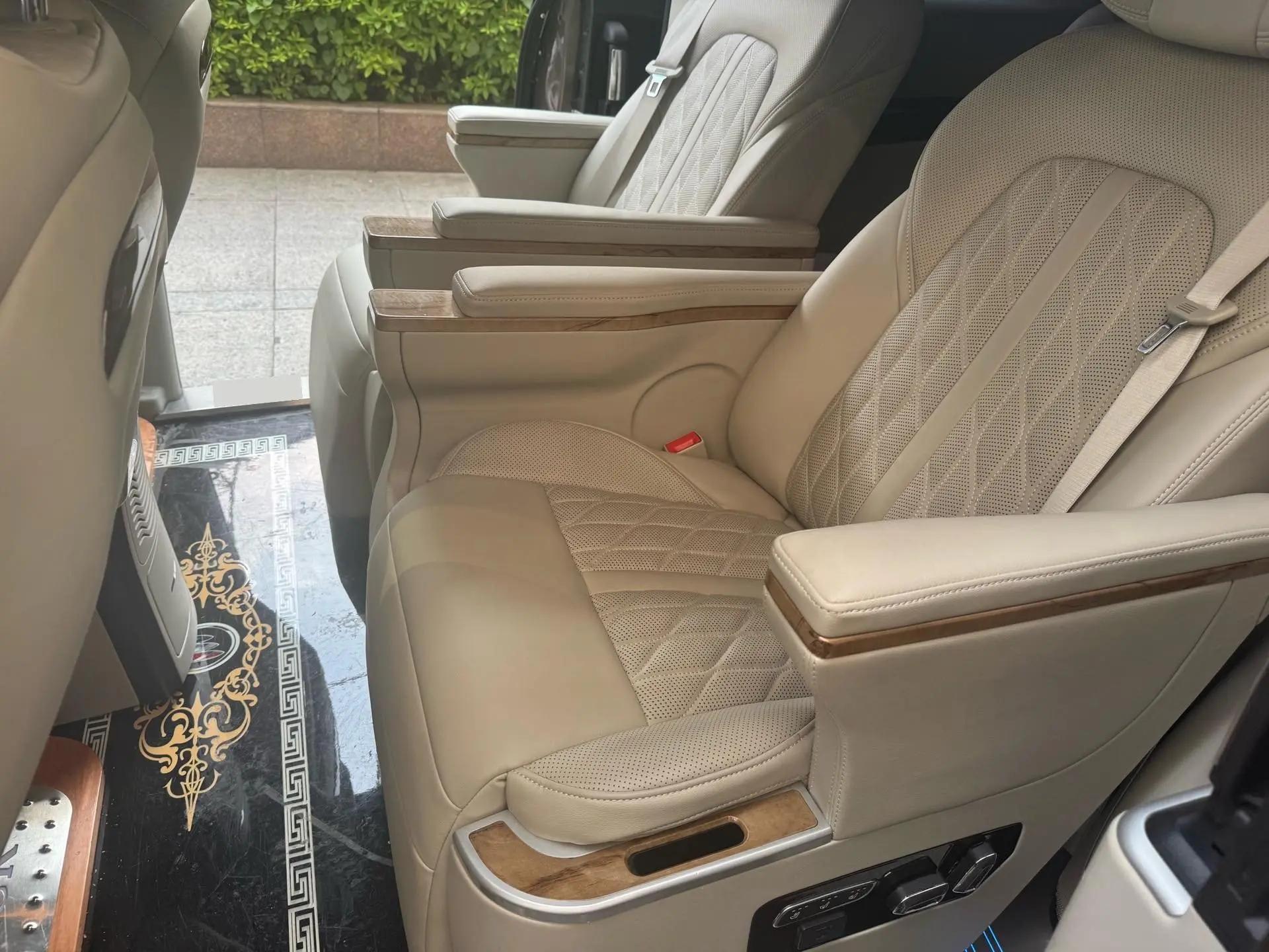 Buick GL8 2021 Land Business Class 652T Comfort Model 3