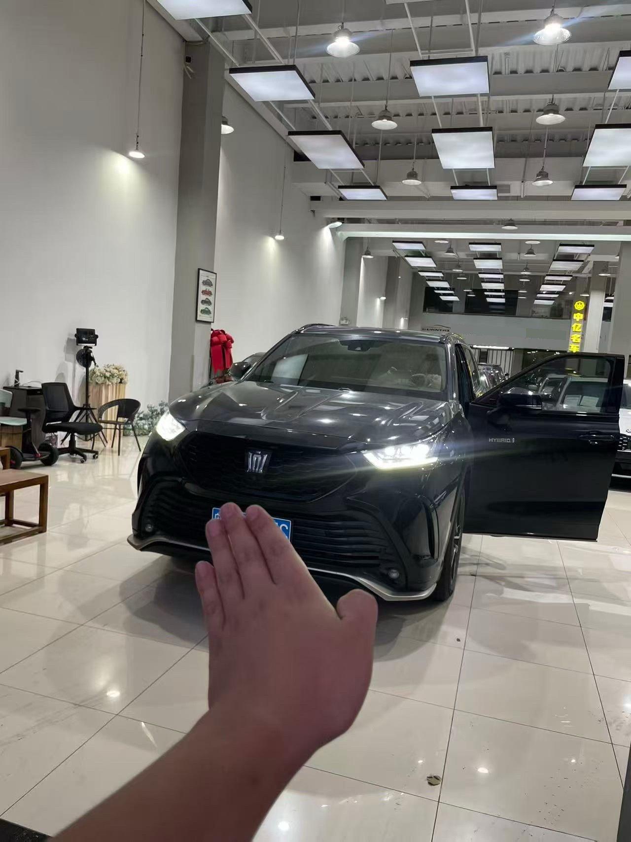 Crown Land Release 2022 2.5L HEV 4-wheel Drive Premium Edition 6