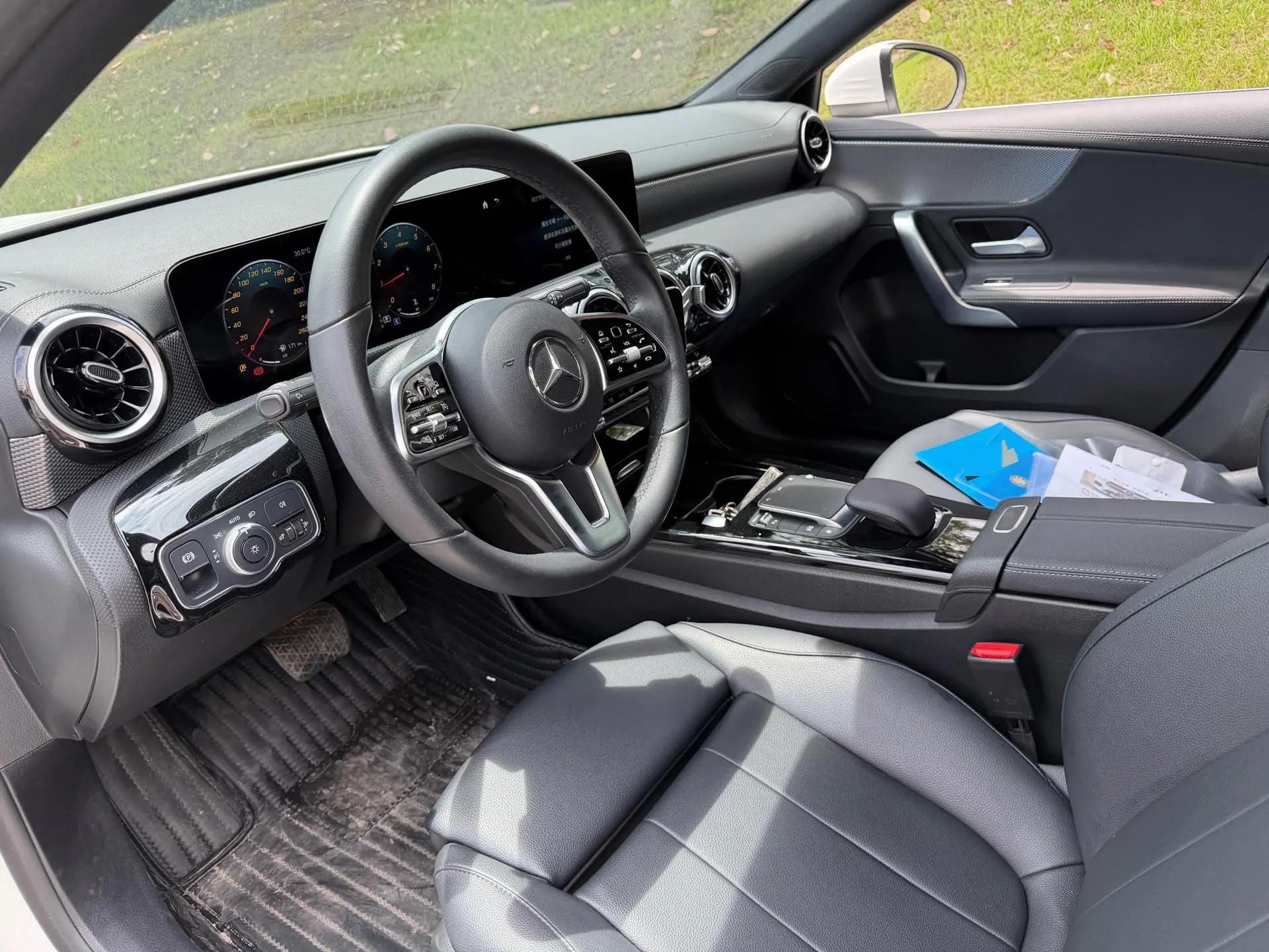 Mercedes Benz Class A 2022 model facelift A 180 L sports car 4