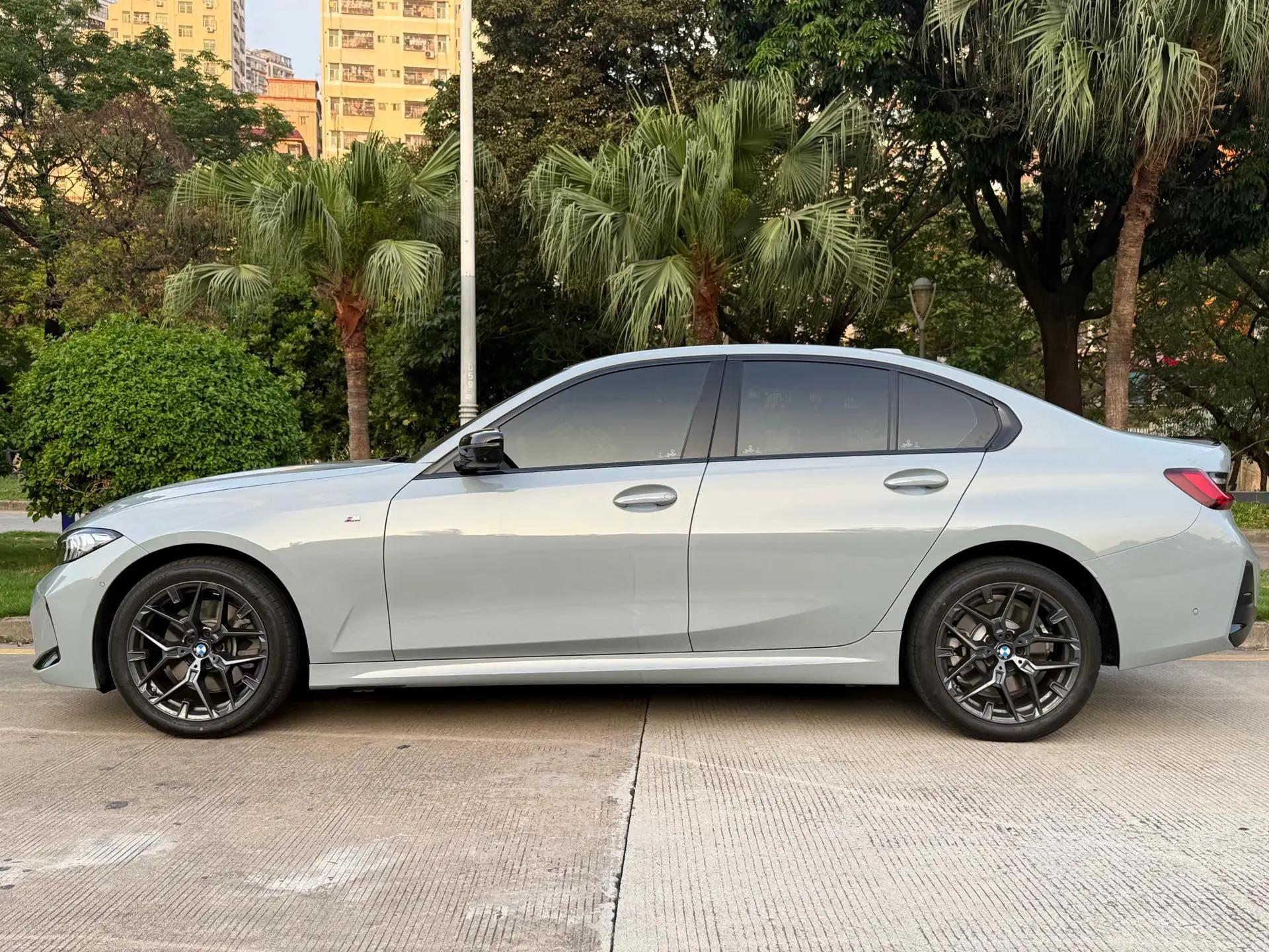 BMW 3 Series 2026 330i 2.0T M Sports Obsidian Night Suit Automatic Gear 3