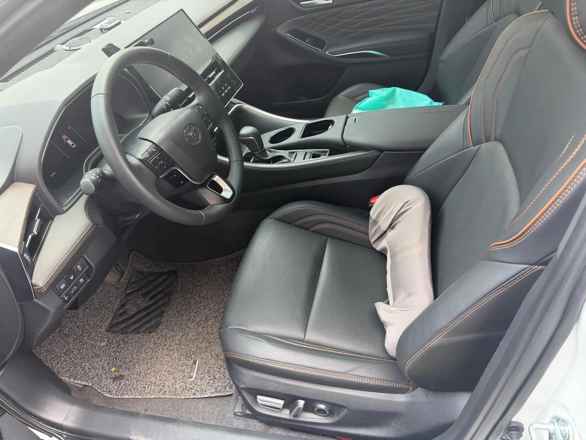 Toyota 2024 Asian Dragon Dual Engine 2.0 CVT Luxury Edition Automatic 5
