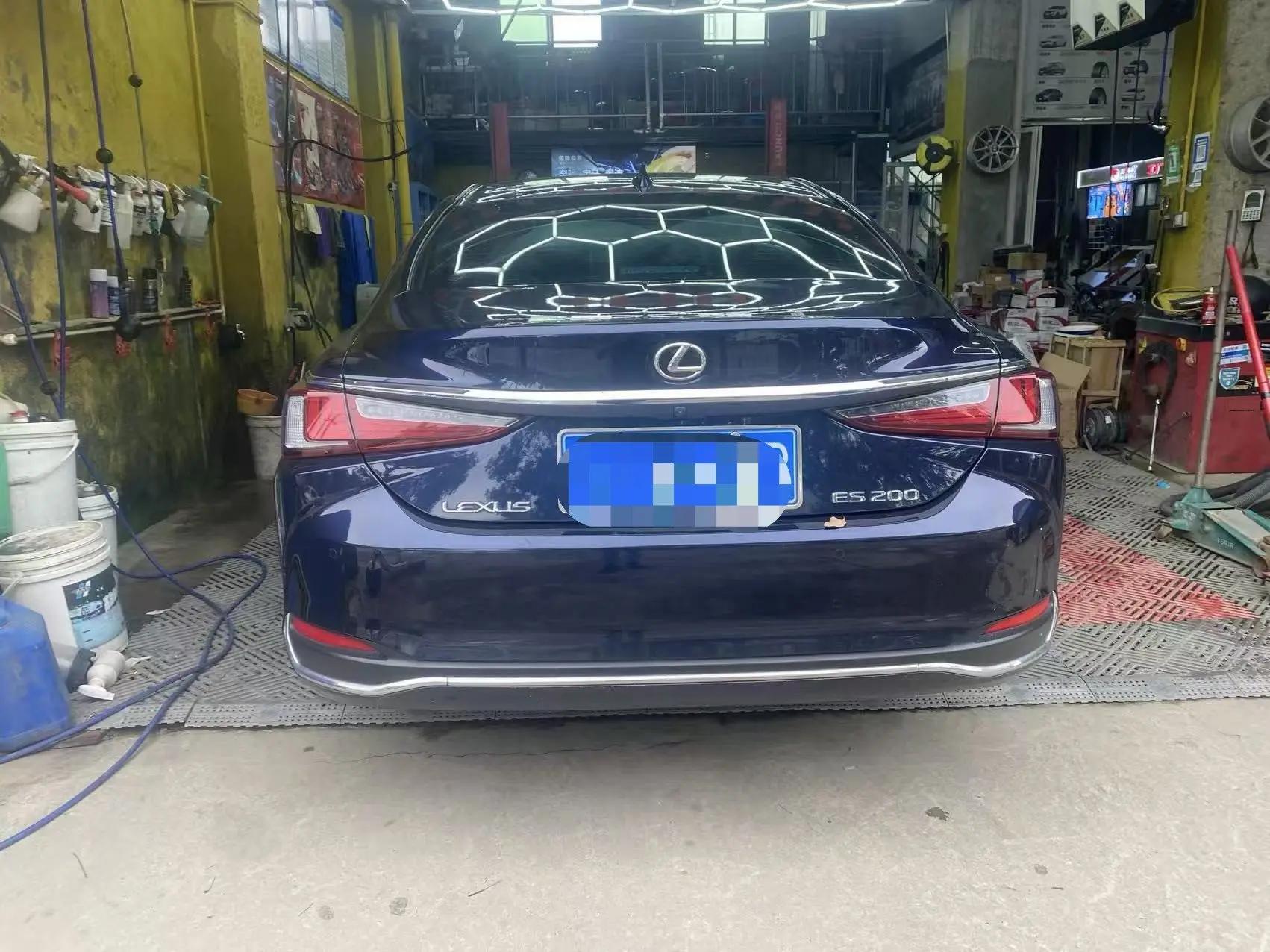 Lexus ES 2023 model 200 Premium Edition 6
