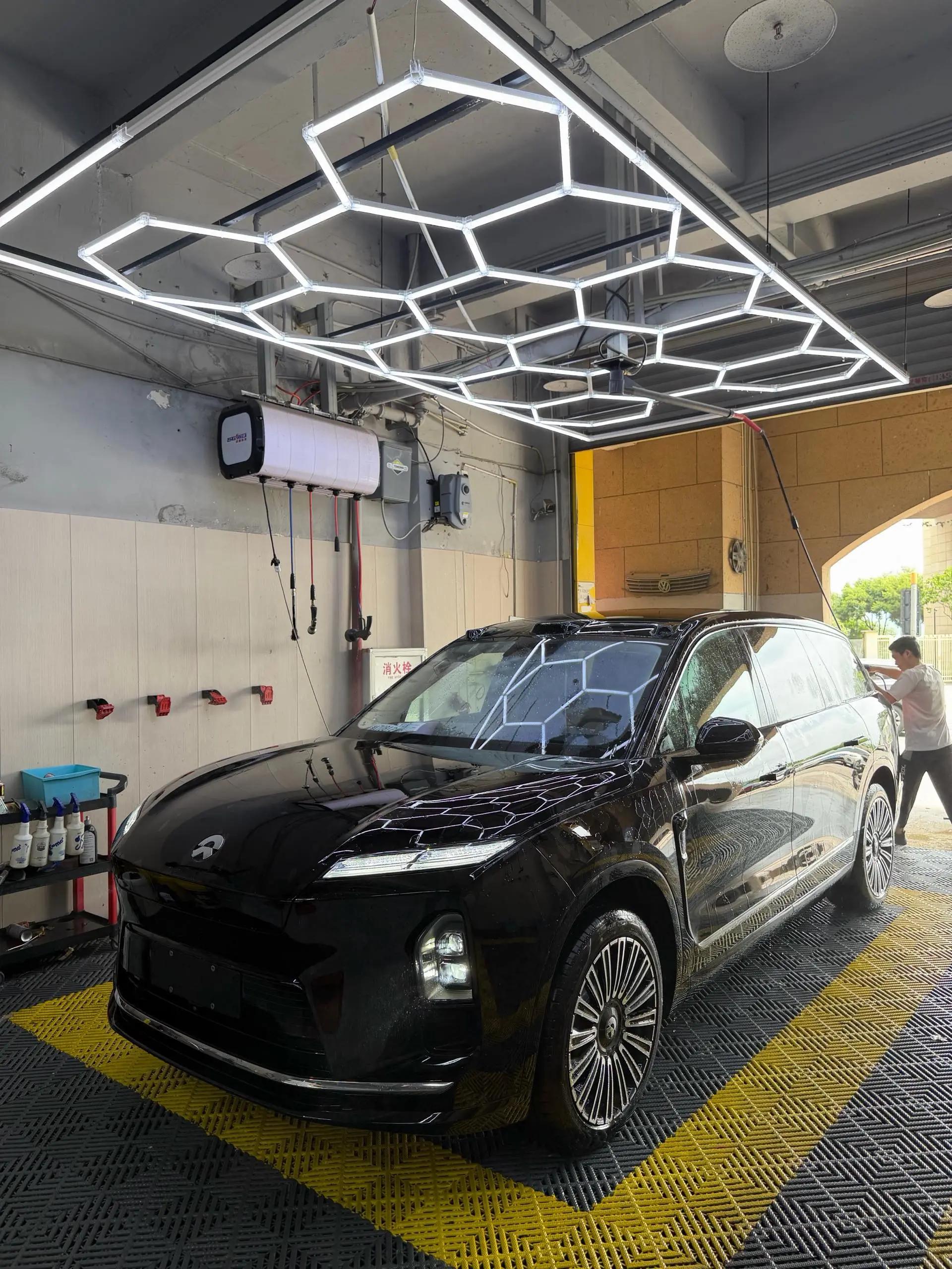 Открыть галерею: NIO 2026 ES8 6-Seater Executive Luxury Edition Automatic
