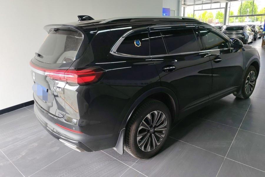 Buick 2025 Enclave Plus 2.0T 28T Two-Wheel-Drive Platinum Edition Automatic 2