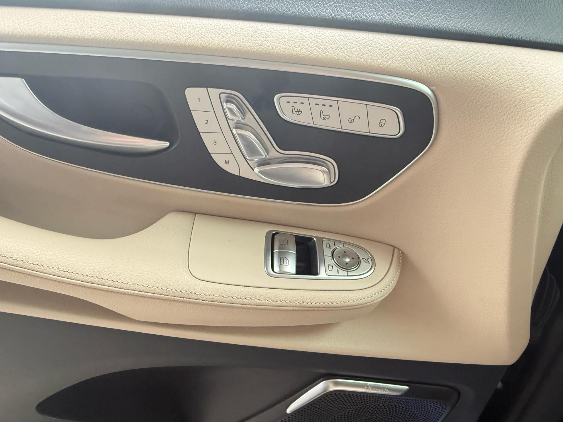 Mercedes Benz V 2022V 260 2.0T Premium Edition Automatic Gear 12