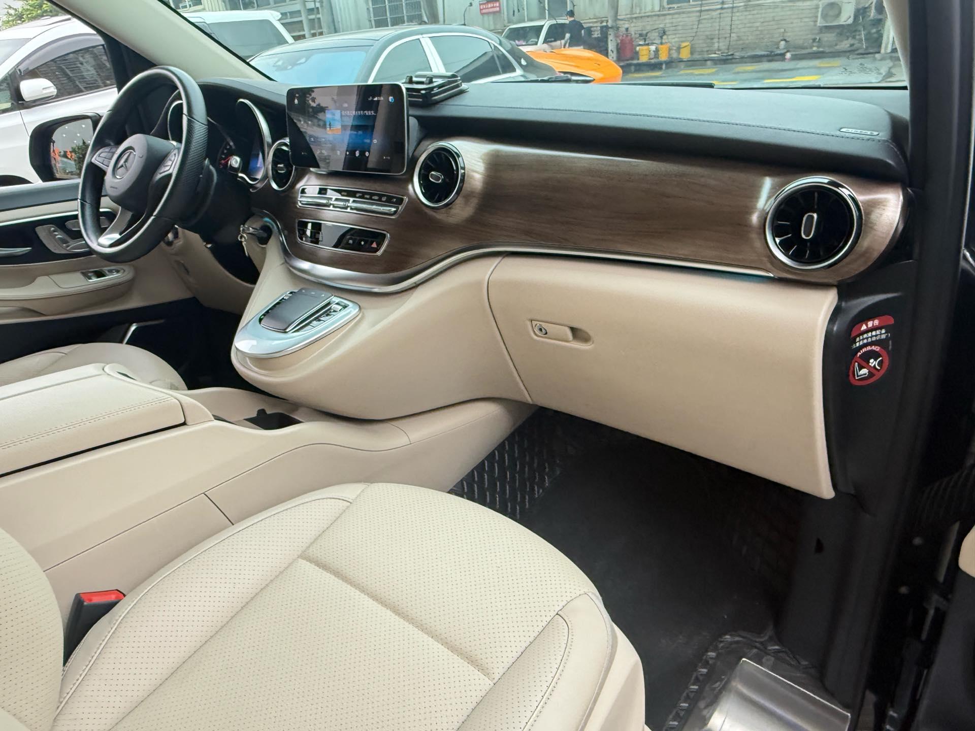 Mercedes Benz V 2022V 260 2.0T Premium Edition Automatic Gear 13