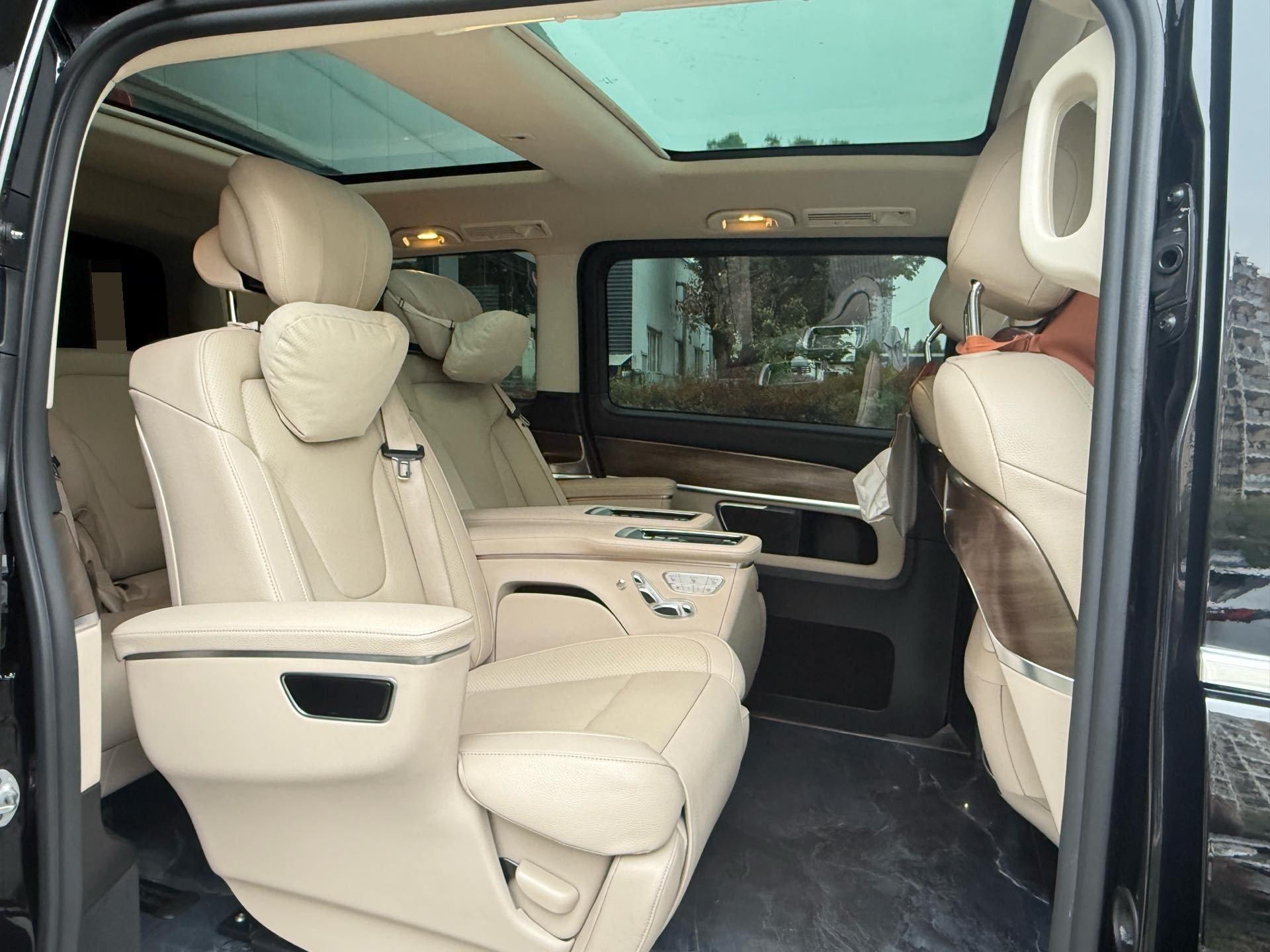 Mercedes Benz V 2022V 260 2.0T Premium Edition Automatic Gear 16