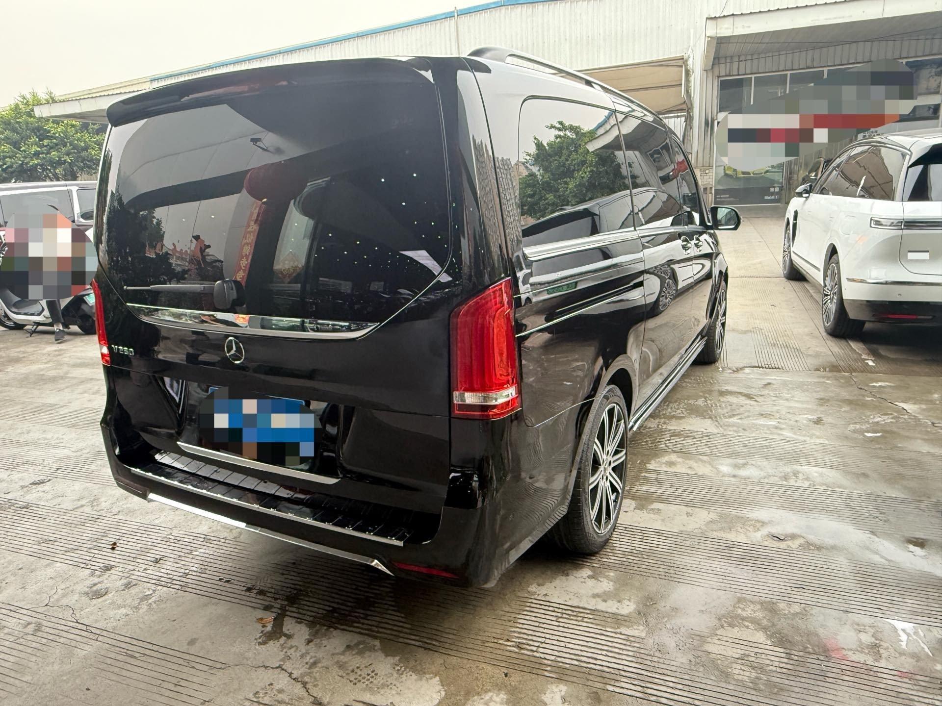Mercedes Benz V 2022V 260 2.0T Premium Edition Automatic Gear 3
