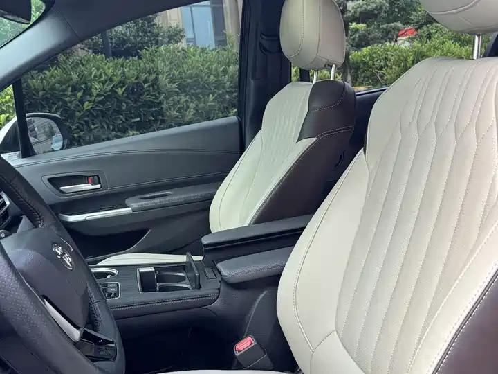 Sana SIENNA 2023 2.5L Hybrid Premium Edition 13