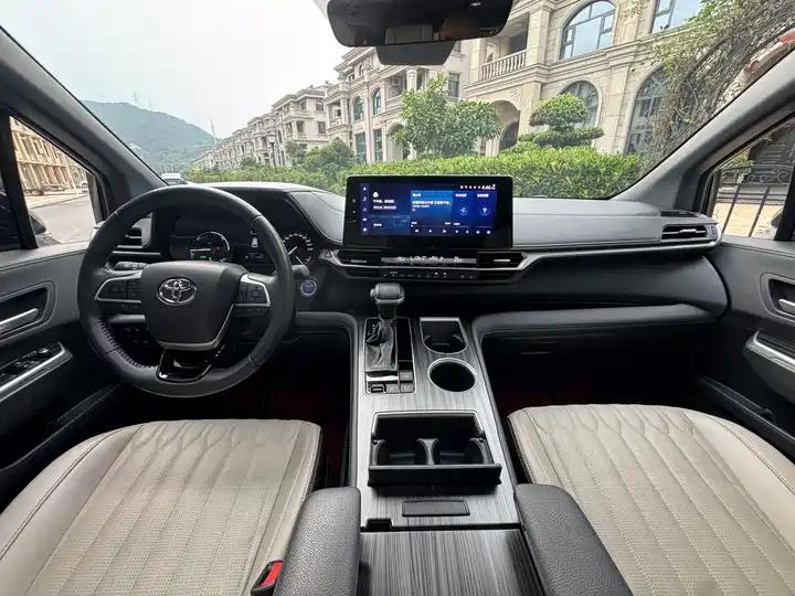 Sana SIENNA 2023 2.5L Hybrid Premium Edition 6