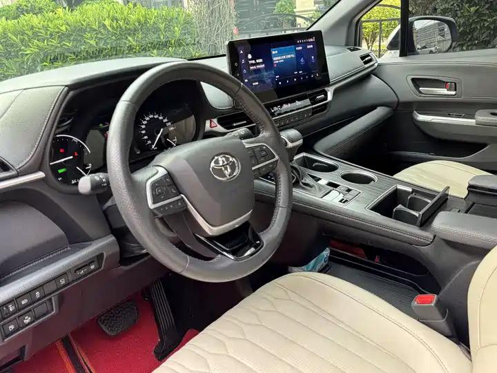 Sana SIENNA 2023 2.5L Hybrid Premium Edition 9