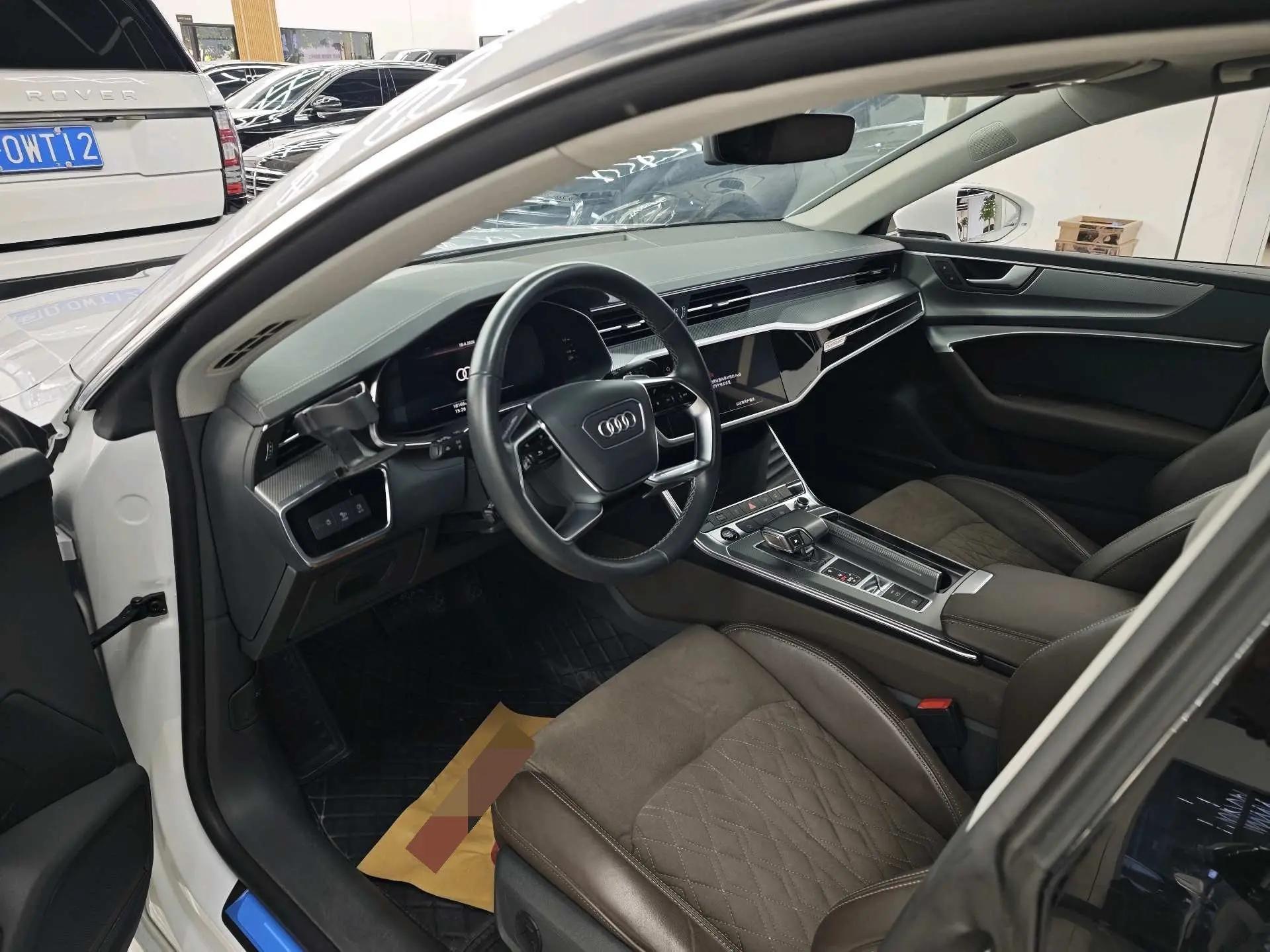 Audi 2024 A7L 2.0TFSI 45TFSI Quattro S-line Jianyuan Model Flow Crystal Package Automatic 3