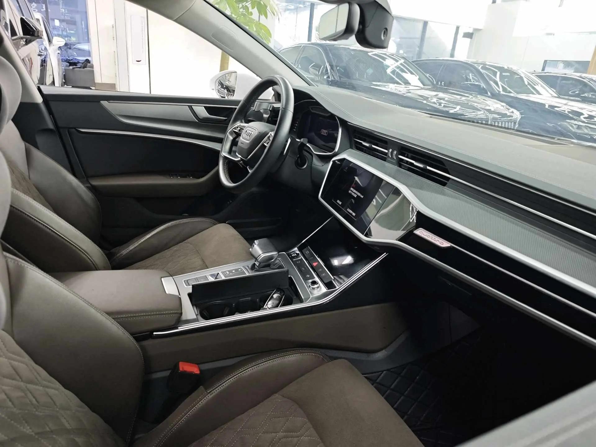 Audi 2024 A7L 2.0TFSI 45TFSI Quattro S-line Jianyuan Model Flow Crystal Package Automatic 5