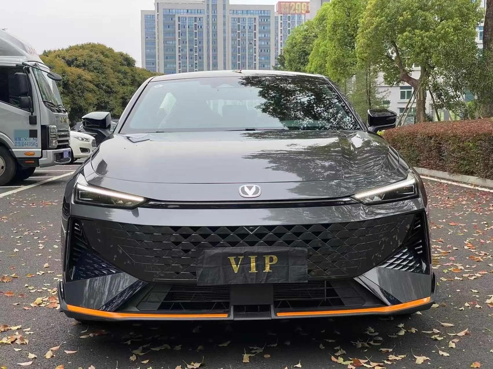 ChangAn 2024 UNI-V 1.5T Prestige Sports Automatic 2