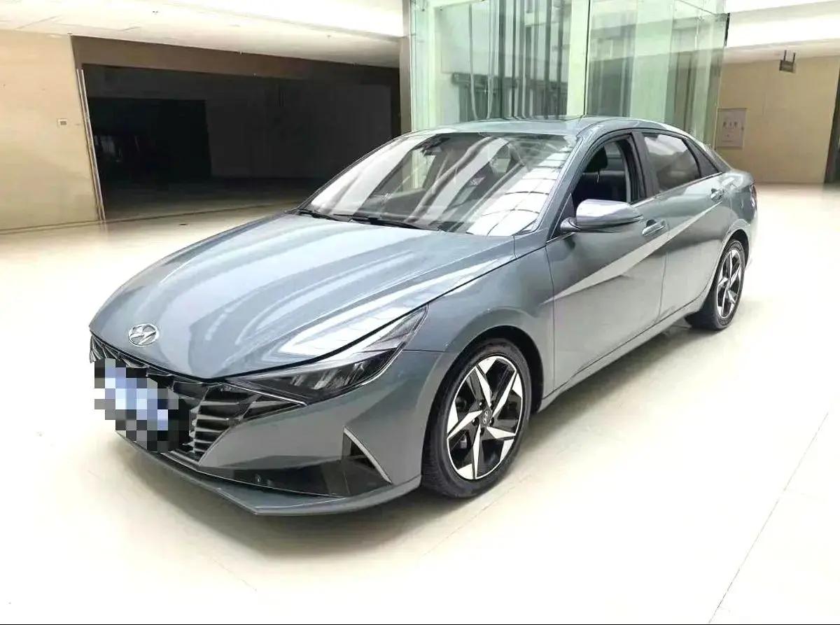 Elantra 2022 1.5L CVT LUX Premium Edition