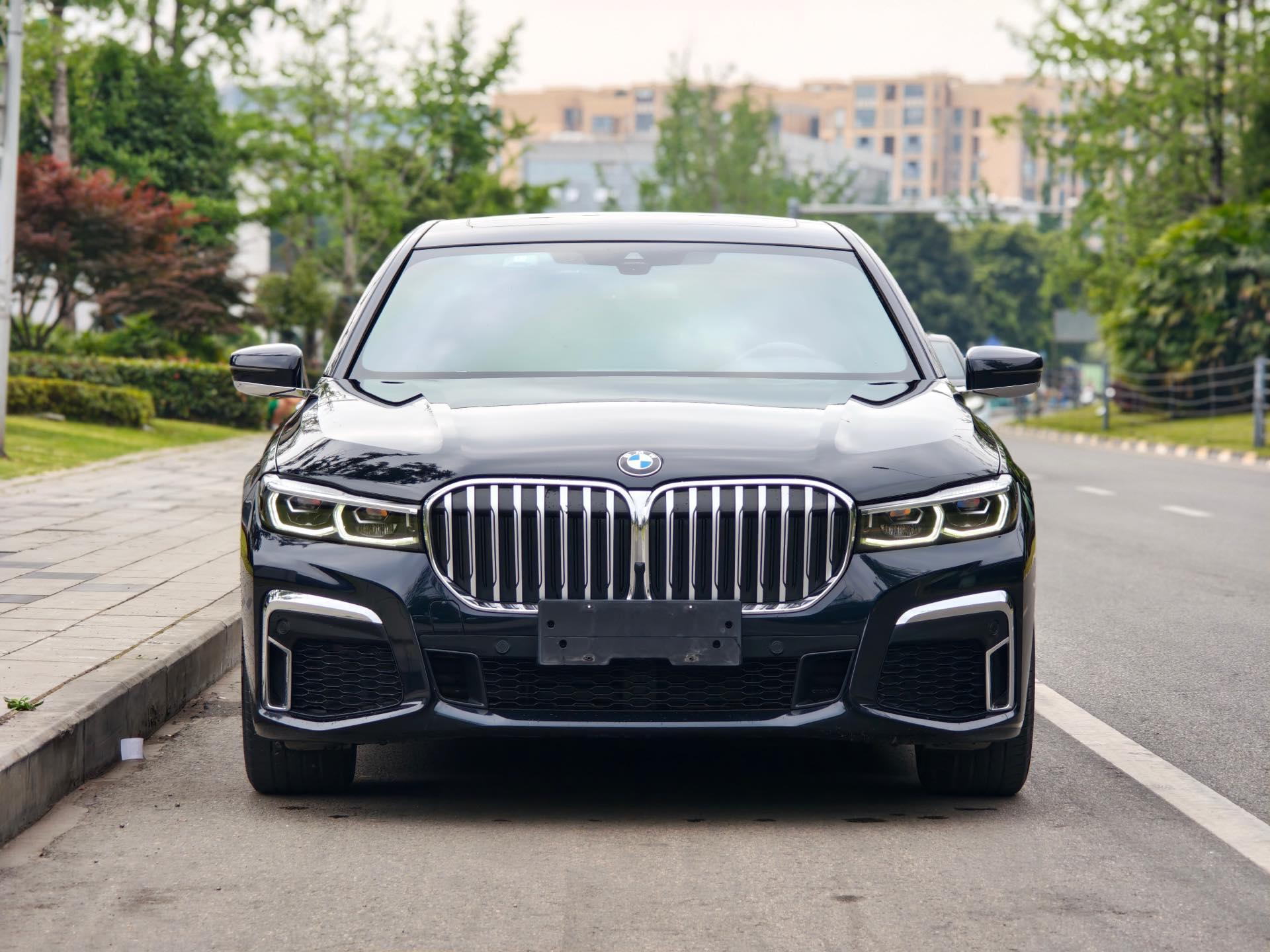 BMW 7 Series 2021 730Li M Sports Suit 2